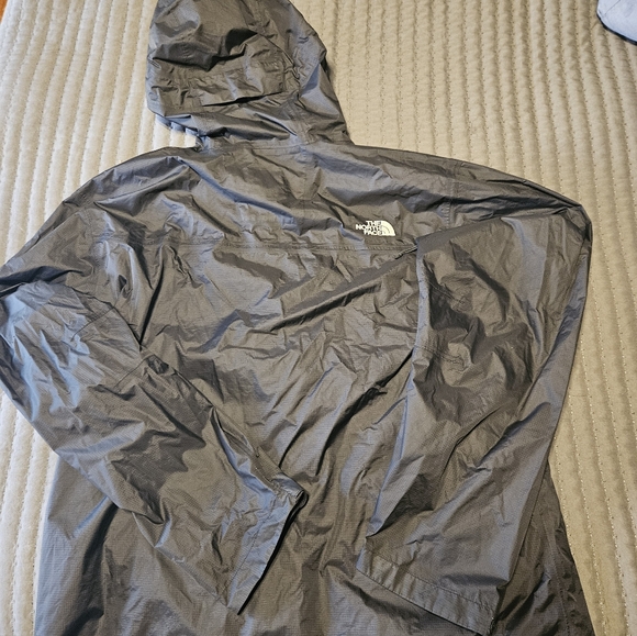 The North Face men's XXL rain jacket - Picture 2 of 5